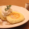 cafe sucre  - 料理写真:くちどけシュクレパンケーキ