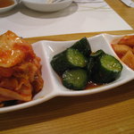 焼肉くにもと - キムチ盛り合わせ