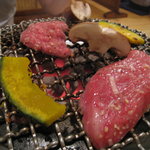 焼肉くにもと - リブロース焼いちゃいました。