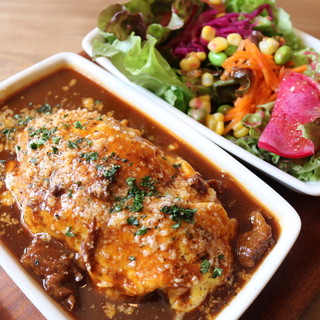 Beef stew omelet Omelette Rice lunch made by French cuisine chef!