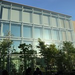 スターバックスコーヒー - 「さかい利晶の杜」　建設費34億円　政務活動費：30万円+α/月・人。印刷代こみです（笑）