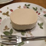 ガネッシュ・ティールーム - 黒糖チーズケーキ