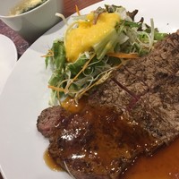 キャトルラパン 北梅田 - 照り焼きソースに似たジャポネソース、肉に最適ですねー