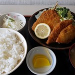 食事処千葉 - アジフライと白身フライ定食。