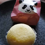 上野動物園 プチカメレオン - かわいいのでお友だちへのお土産もこれにしました。
      みんなに配ったら、大好評だったよ。
      上野動物園に行かれる方はぜひお土産候補に！