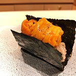 Sushi Gotoku - 小川の「バフンウニ」赤いシャリで。
