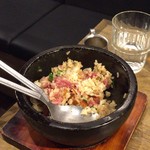 USHIHACHI - フォアグラと低温調理肉のゴロゴロ石焼ガーリックライス（二人前）