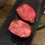 USHIHACHI - 特選10%タン　厚切りタン（二人前）