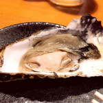 海鮮問屋 三宮 セリ壱 - 生牡蠣