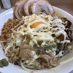 麺屋 味方 - ラーメン汁なし+ぶた ¥700+100
            野菜、アブラ、カラメ、フライドオニオン、マヨネーズ、ゆずコショウ、ごま油