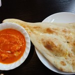 NEPALI CUISINE HUNGRY EYE Dine & Bar - バターチキンカレー(税込950円)