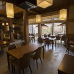 Kutsukake Dining - 落ち着いた雰囲気の店内