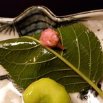 たか田八祥 - 2018.4.桜餅に見立てた鯛のすり身と上新粉の蒸し物