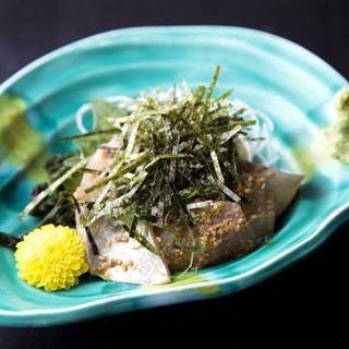 「やましょう」で不動の人気を誇る一品料理【ゴマサバ】