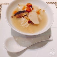 御膳房 六本木店 - きのこ鍋1杯目