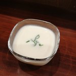 鳥田中 - こちらもサービス品　じゃがいものすり流しはジュレとの二層構造