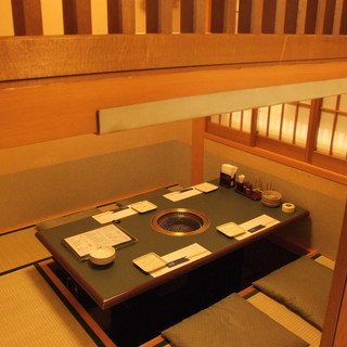 All seats [completely private rooms]! Please relax in the sunken kotatsu seats.