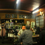 大衆酒場 斎藤 - 店内はノスタルジーな昭和の雰囲気