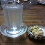 清酒　殻付ピーナッツ