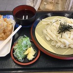 どんどん庵 - 母親の食べたざるきしめんに野菜かき揚げ全景