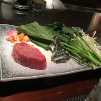 ステーキハウスハマ 札幌店 - 焼ける前の肉たち