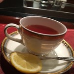 ステーキハウスハマ - 食後の紅茶。