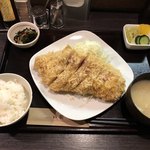 霧降高原豚の上ロースかつ定食2,280円