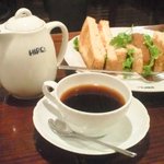 ヒロコーヒー 西宮北口店 - ツナとトマトのグラハムサンド＆モンスーン・ブレンド(風の恵)