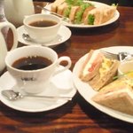 ヒロコーヒー 西宮北口店 - 六穀黒パンのミックスサンド＆オーガニック・ブレンド(いながわ)