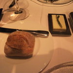 レストラン ヒロミチ - パンと海ぶどうの無塩バター