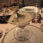 レストラン ヒロミチ - 冷たい前菜／北海道産グリーンアスパラとオーストラリア産アワビ、ウイキョウのスープ、コンソメのジュレ