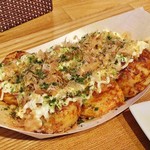 Takoyaki Dining Katsu!! - ソースマヨ450円。