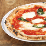 カフェクアラ - 直径22cm、モッツァレラチーズたっぷり。