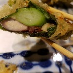 食堂 あいそ - ホタルイカとアスパラとゴマの葉