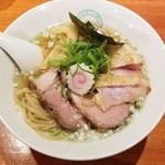 麺屋 六感堂 - ４周年限定 プレミアム中華そば＋シャポーン鹿児島鶏のタタキ 