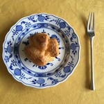 レストラン 代官山小川軒 - 併設の菓子売り場で買ったシュークリーム