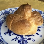 レストラン 代官山小川軒 - 目黒 小川軒のシュークリームに比べ素朴なおいしさを感じさせる