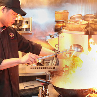 10年以上の経験を持った、タイ人シェフが作る本格料理に舌鼓♪