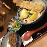 難波千日前 釜たけうどん - 