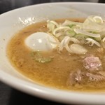 すみれ - #食べログ的に撮るとこうなる。  久しぶりに見ると、やっぱり脂しっかりって感じだね。湯気は見えないけどアシアシというのも変わらず。