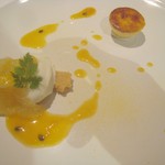 ル・ヴァンキャトル - デセール（柑橘のクレーム・ブリュレ、ヨーグルトアイス、黄金夏？ジュレ、パッションフルーツソース）