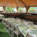 Legends ROCK a HULA - 広いビュッフェ会場(2018年4月)