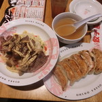 大阪王将 - 極上サーロインステーキ炒飯＋餃子