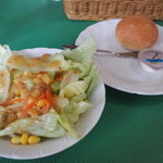 Pekorino - サラダとミニパン
