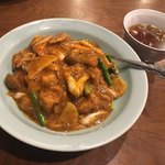 龍影 - 鶏肉スパイシーカレーライス（800円）