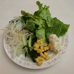 Terasu Resutoran Rozu - 【朝食】サラダバーから取ってきたサラダ