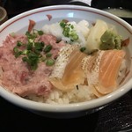 寿司 魚がし日本一 - 三色丼