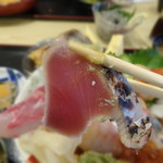 海鮮めし屋 磯人 - 磯人丼（初鰹たたき）