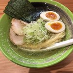 麺屋 神 - 塩らーめん・全部のせ   850円