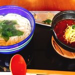 うどん・ど・りっち - 肉みそうどん。コーヒー付きで950円はちょっと高いなあ。